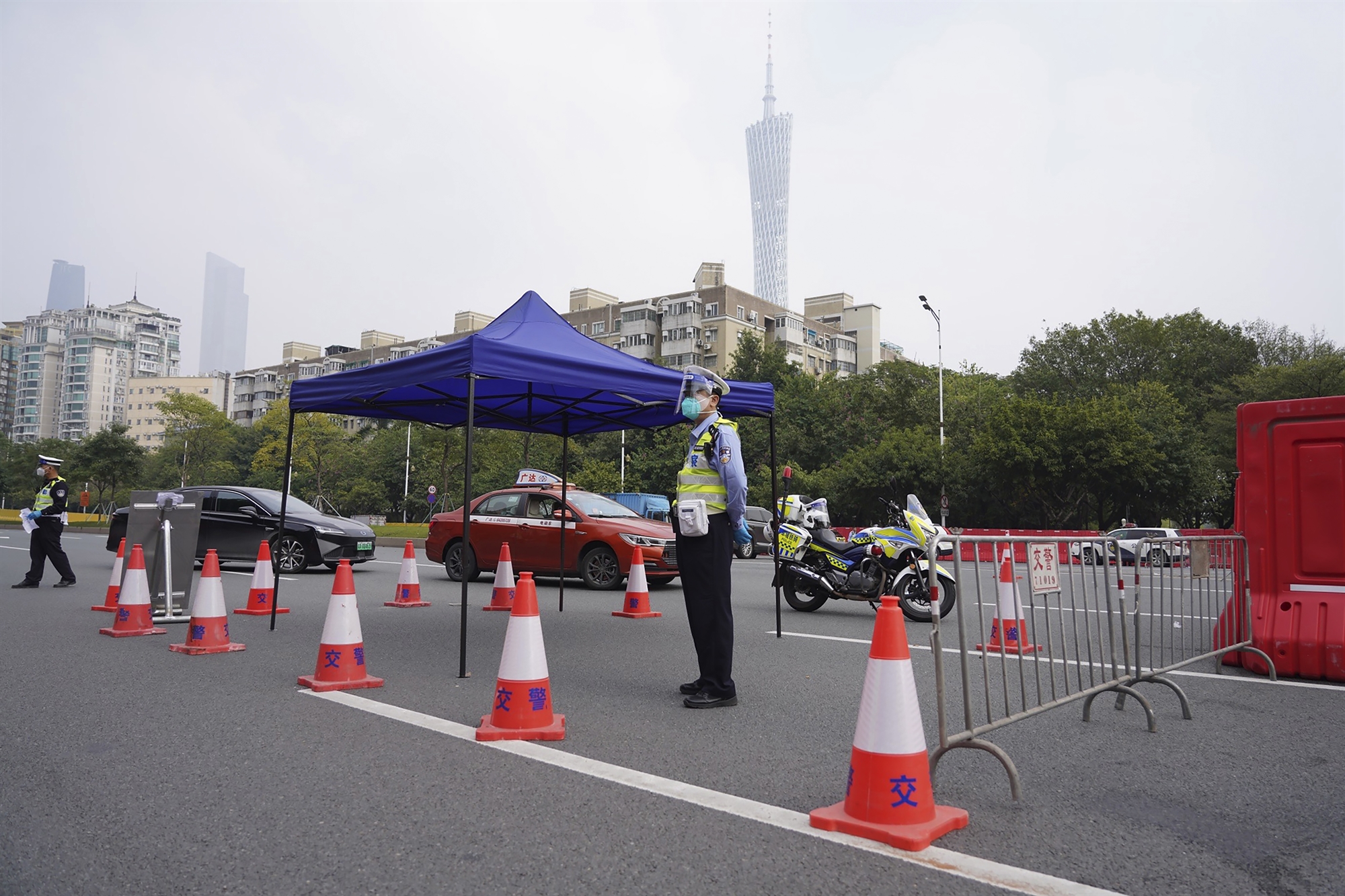 ταραχές-στην-κίνα-εξαιτίας-των-μέτρων-562139101