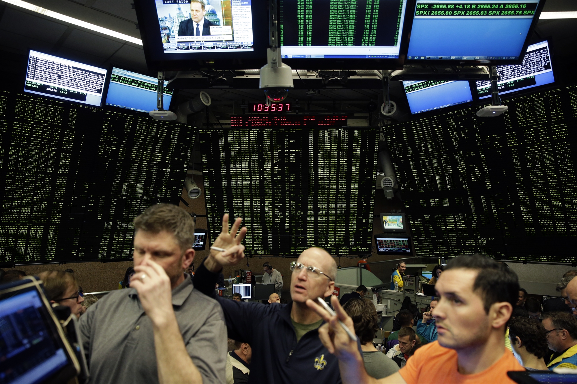 αλμα-στις-αγορές-μετά-τη-στροφή-του-πεκ-562133749