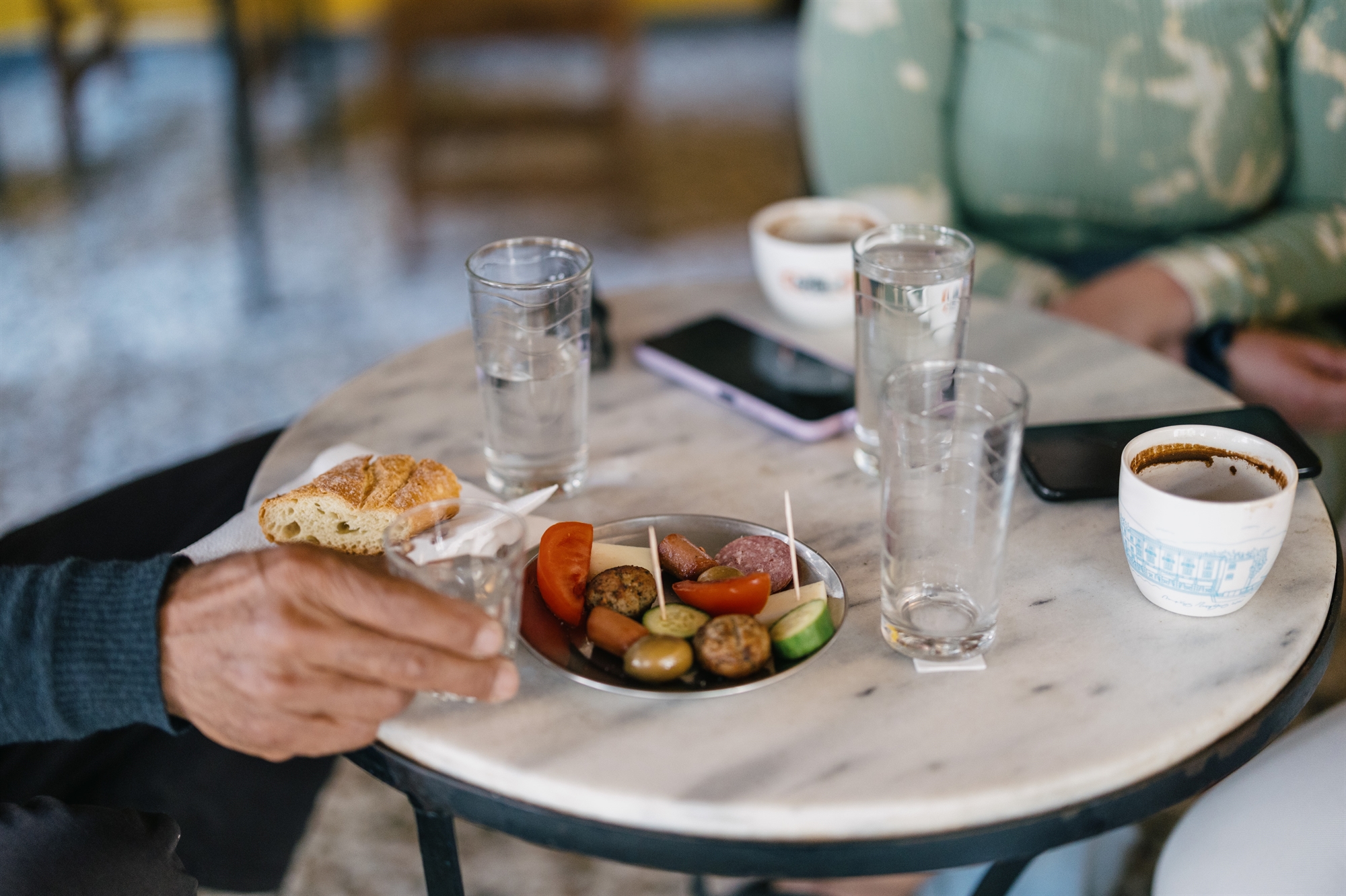 Τι απέγινε το ελληνικό καφενείο;-2