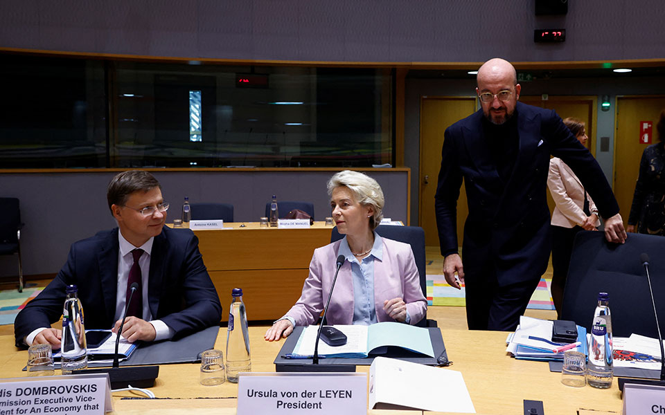 εε-πακέτο-στήριξης-18-δισεκ-ευρώ-στην-ου-562128502