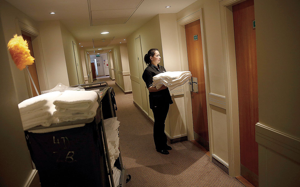 εργασιακές-σχέσεις-το-γκρίζο-τοπίο-στ-562125412