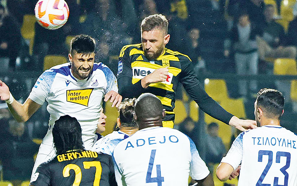 σούπερ-λιγκ-1-εμβόλιμο-κρας-τεστ-562128790