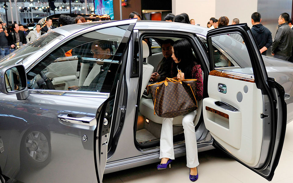 λιγότεροι-οι-βαθύπλουτοι-στην-κίνα-μέ-562128775