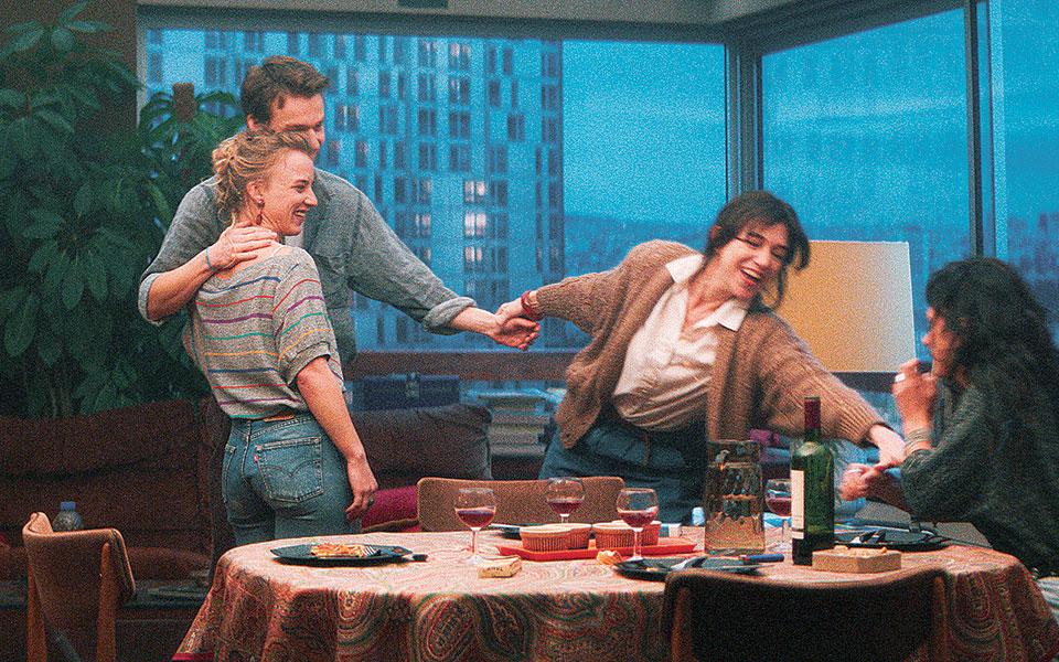 σαρλότ-γκενσμπούρ-νιώθω-διαρκώς-ως-562135036