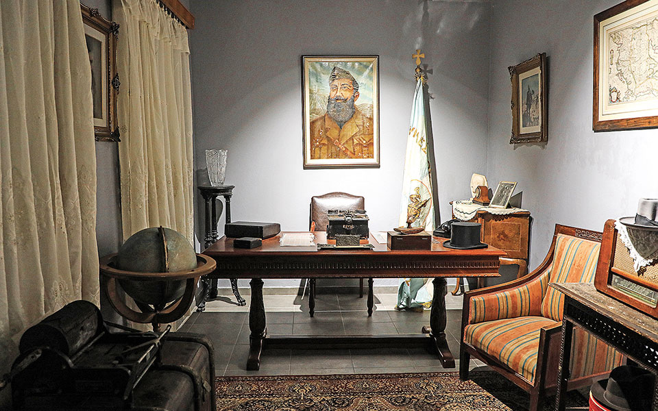 ο-ναπολέων-ζέρβας-επιστρέφει-σπίτι-562157536