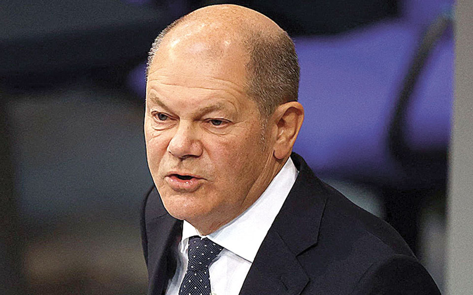 αργούν-τα-100-δισ-για-τον-γερμανικό-στρατ-562154422