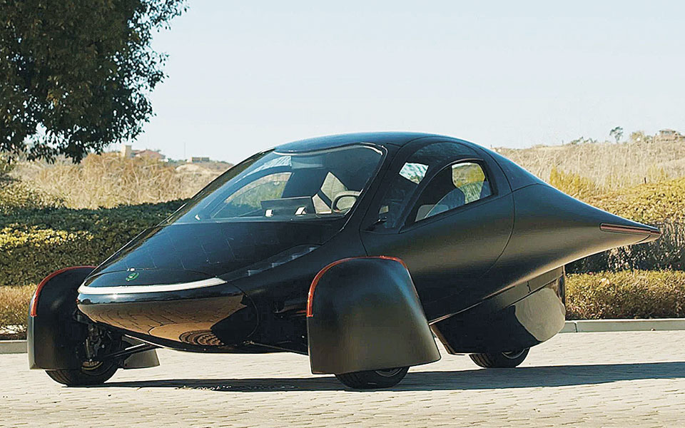 αυτοκίνητα-με-καύσιμο-τον-ήλιο-562157383