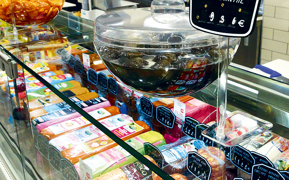 η-διασκέδαση-θυσία-στον-βωμό-της-ακρίβ-562162306