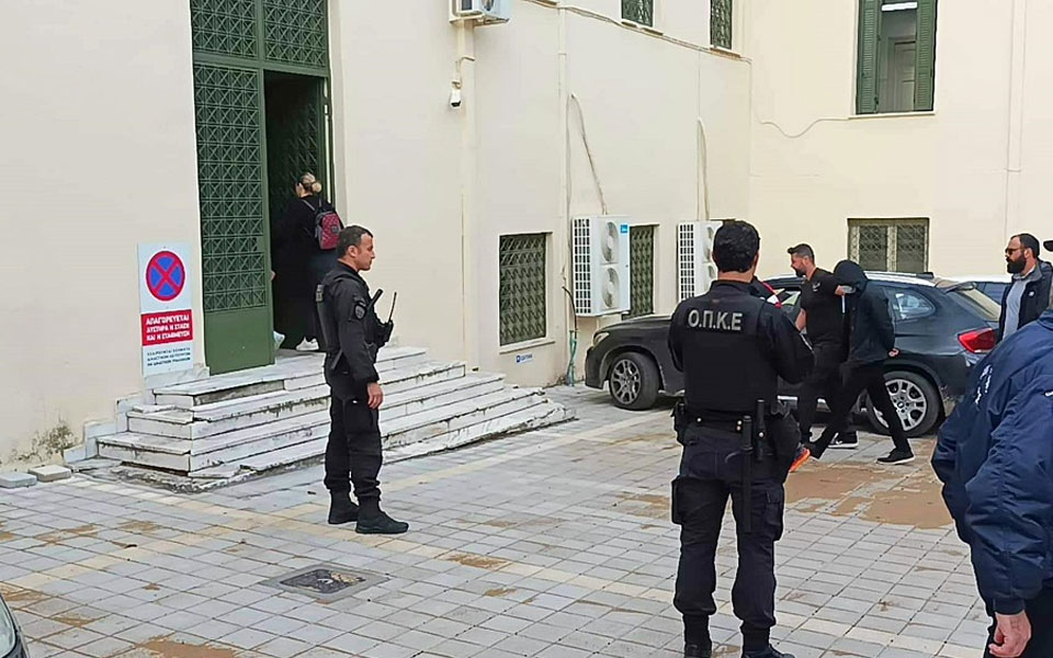 κυπαρισσία-απολογούνται-οι-τρεις-κατ-562135909