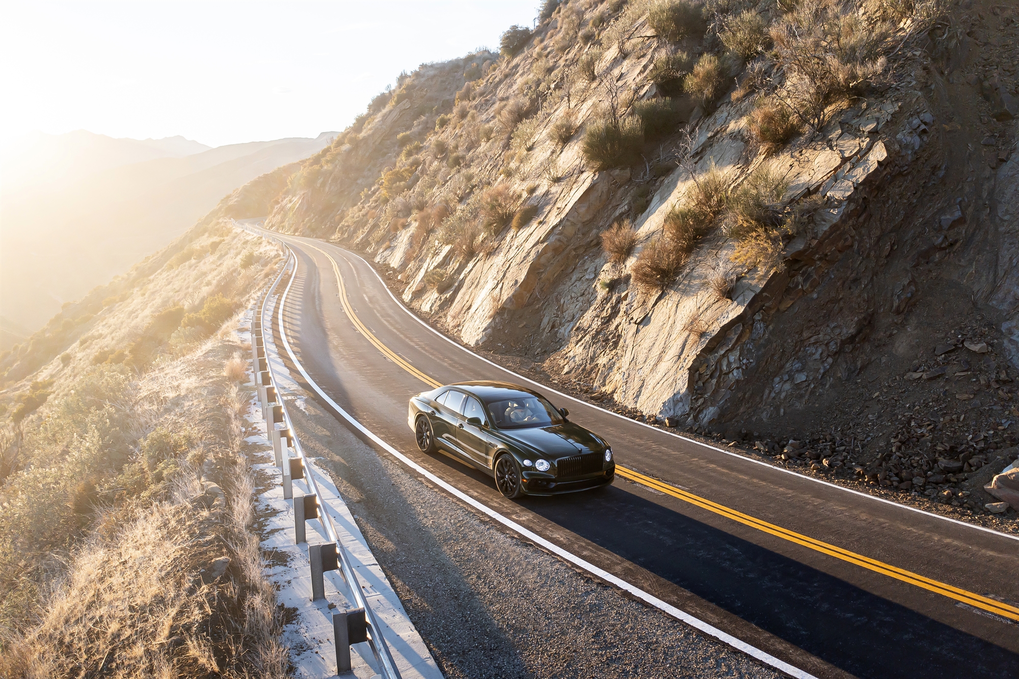 στο-ρεύμα-της-εποχής-και-η-bentley-562134346