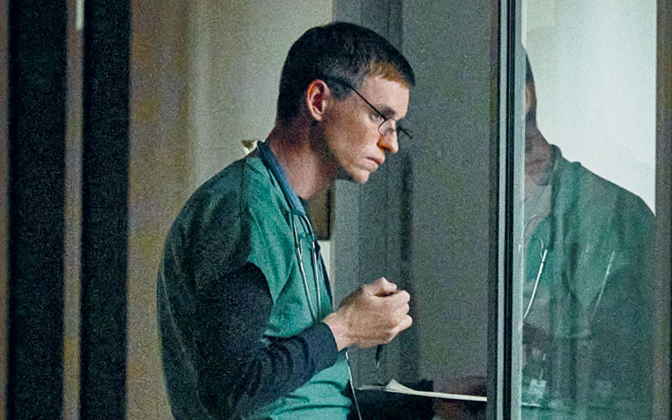 home-cinema-το-καλό-και-το-κακό-με-στολές-νοσηλευ-562150990