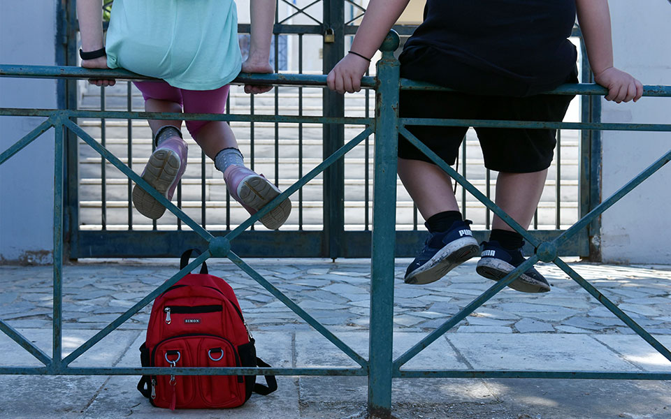 θεσσαλονίκη-πατέρας-εισέβαλε-σε-σχολ-562120846