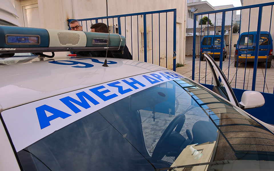 ένοπλη-ληστεία-στα-ελτα-στην-αμάρυνθο-562154545