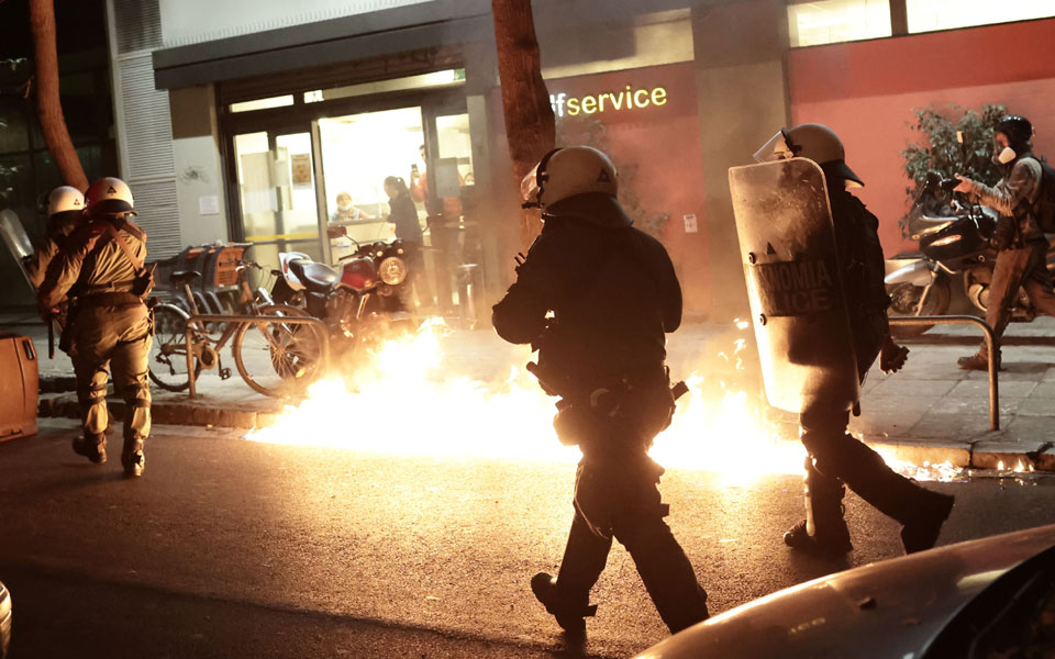 Επεισόδια στο κέντρο της Αθήνας-3