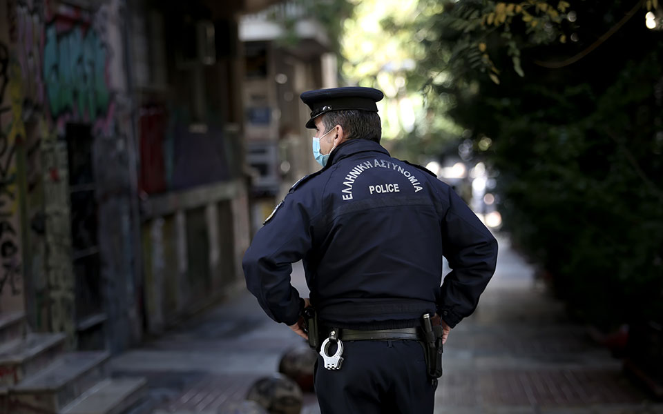 επιχείρηση-της-ελ-ασ-στα-εξάρχεια-για-τ-562139965