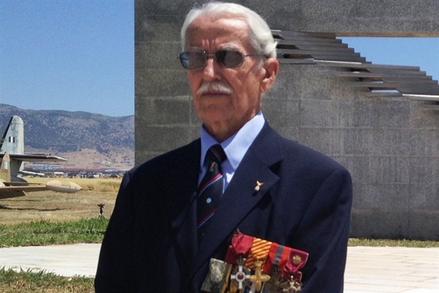 Κ. Χατζηλάκος: τελευταία πτήση για τον ηρωικό ίκαρο-1