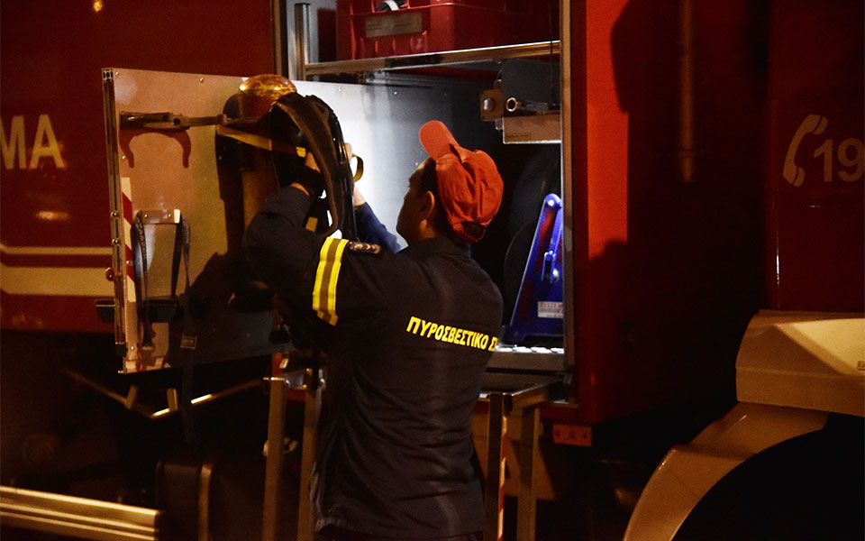 φωτιά-στον-κολωνό-διασωληνωμένος-ο-5χρ-562158442