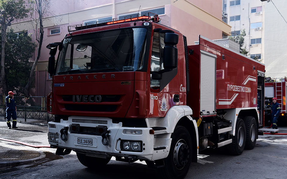 θεσσαλονίκη-στις-φλόγες-τυλίχθηκε-αυ-562141552