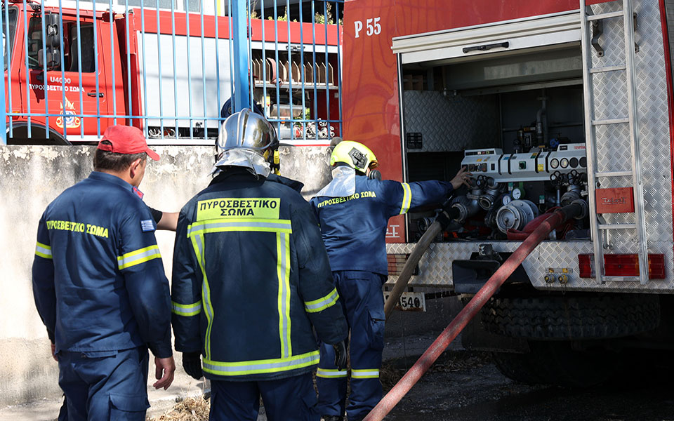 θεσσαλονίκη-φωτιά-σε-διαμέρισμα-στην-562147060