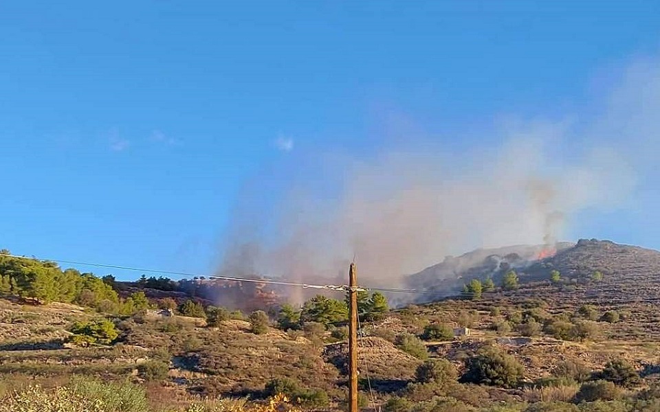 φωτιά-τώρα-στην-αίγινα-κοντά-στον-άγ-562154653