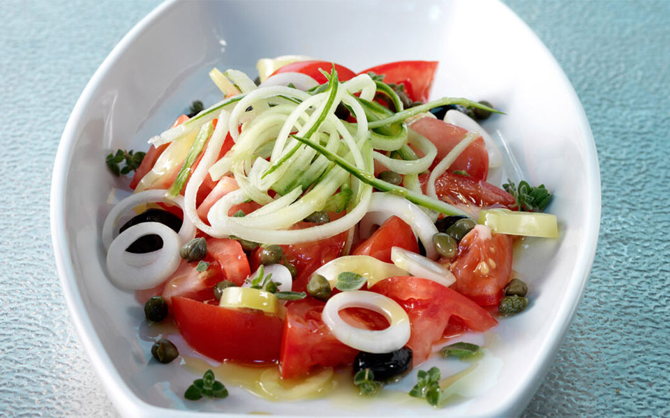 τι-γίνεται-με-την-ελληνική-κουζίνα-στι-562128631