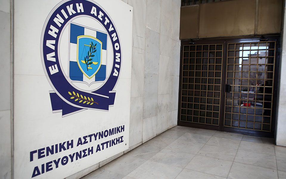 κολωνός-χειροπέδες-σε-43χρονο-για-την-υ-562123618