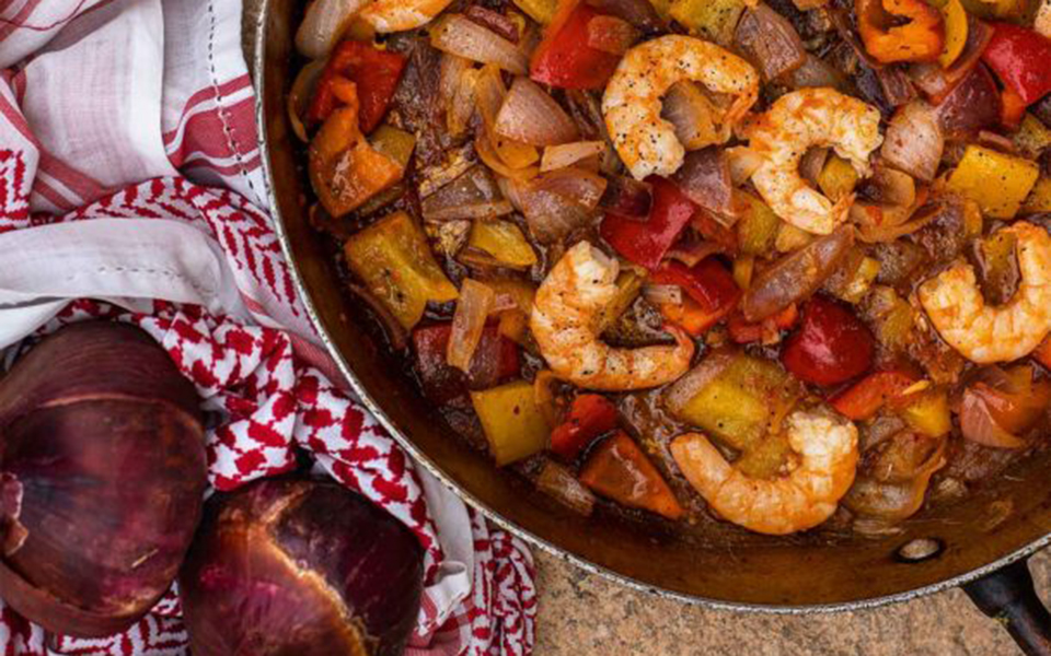 γιουβέτσι-με-θαλασσινά-μια-μοναστηρι-562158172