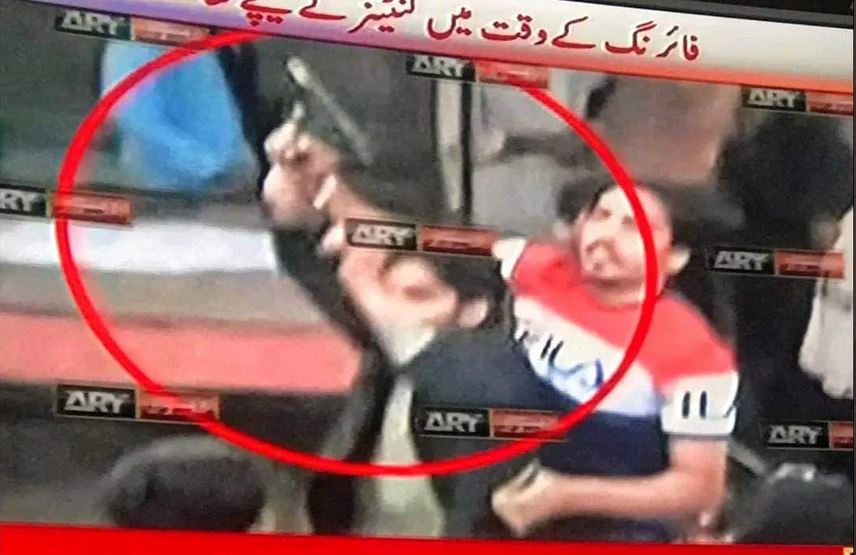 iμραν-χαν-ο-πρώην-παίκτης-κρίκετ-με-τη-562121266