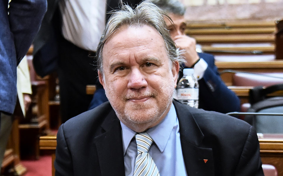 διγλωσσία-τσαβούσογλου-χαρακτηρίζε-562125937