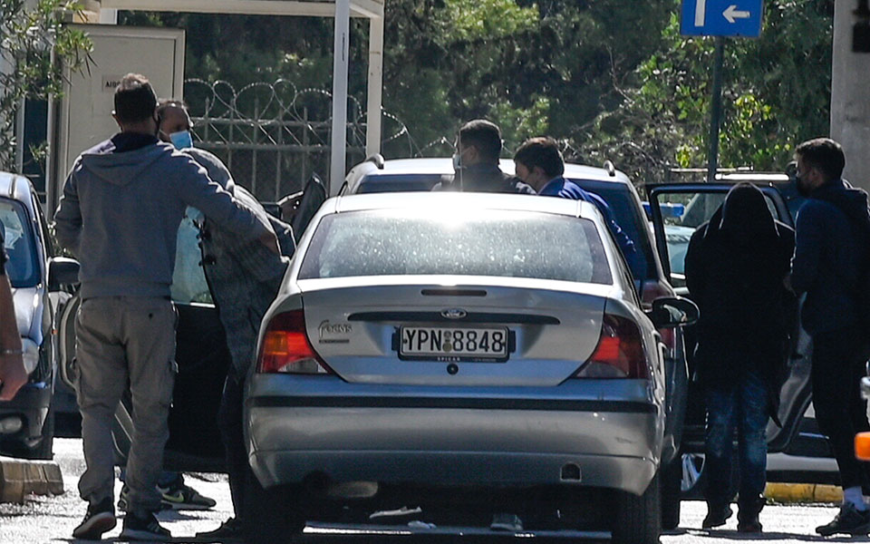 κολωνός-στην-ευελπίδων-οι-δύο-συλληφθ-562122925