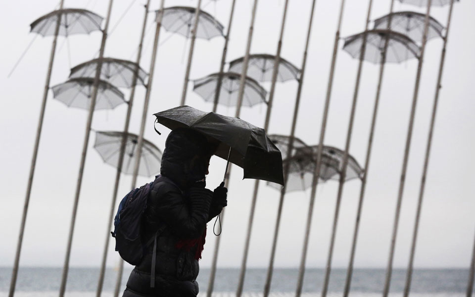 καιρός-νεφώσεις-τοπικές-βροχές-και-σχ-562158220