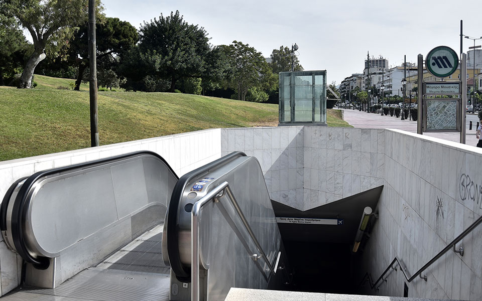 επέτειος-πολυτεχνείου-κλειστοί-την-π-562139941