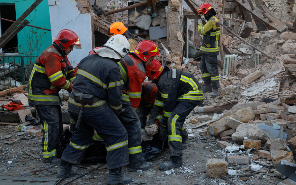 Αποκαταστάθηκαν υδροδότηση και ηλεκτροδότηση στο Κίεβο μετά τα ρωσικά πλήγματα-1