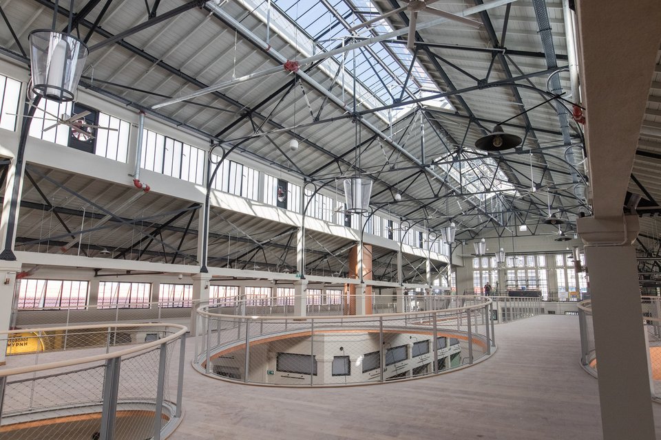 η-αναγέννηση-της-αγοράς-μοδιάνο-σχεδό-562157512