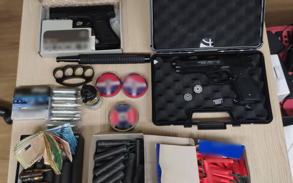 Διακινούσαν χημικά για νόθευση καυσίμων σε πρατήρια της Αττικής – Τέσσερις συλλήψεις-1