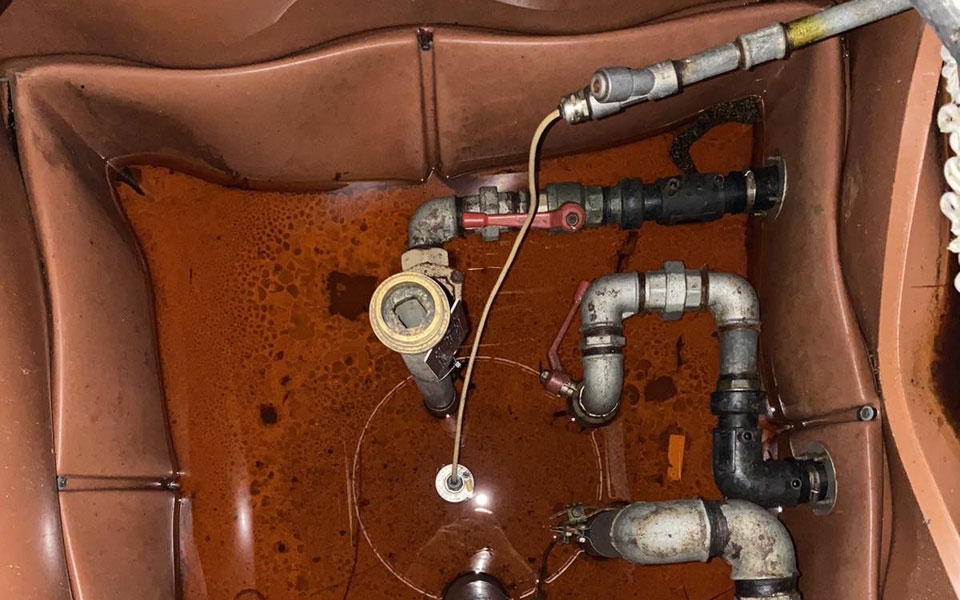 διακινούσαν-χημικά-για-νόθευση-καυσί-562144270