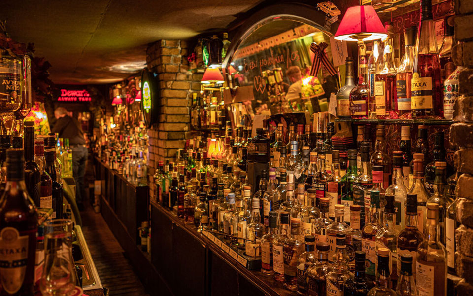 αυστηρά-για-λάτρεις-του-ουίσκι-5-ποτάδι-562155292