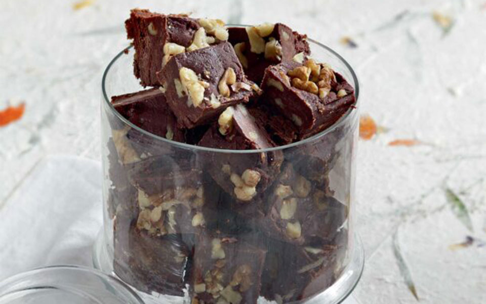 πανεύκολο-μπισκοτογλυκό-με-καρύδια-562142002