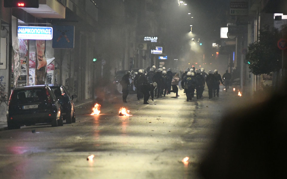 Επεισόδια στο κέντρο της Πάτρας-2
