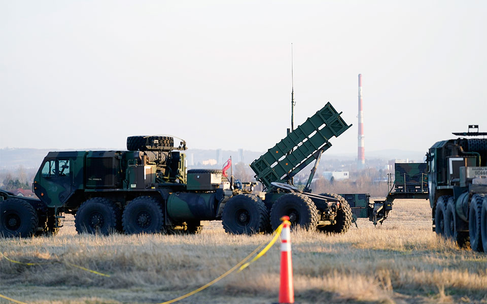 σολτς-στόλτενμπεργκ-για-ουκρανία-to-nato-562162876
