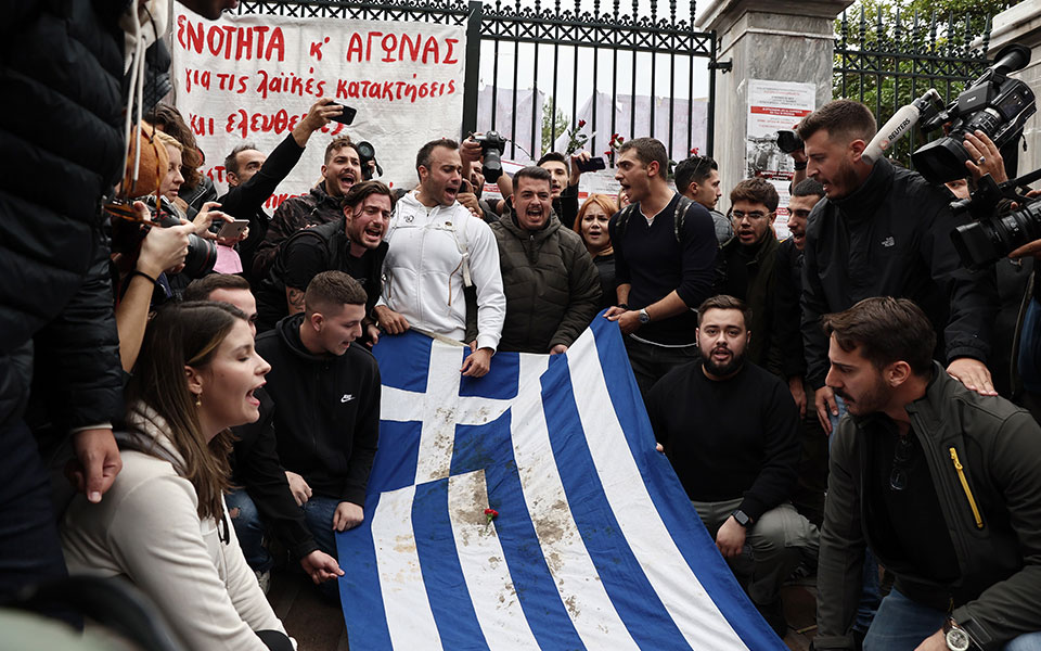 Επέτειος Πολυτεχνείου: Ολοκληρώθηκε η πορεία προς την αμερικανική πρεσβεία-26