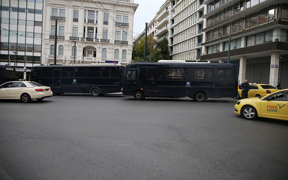 Επέτειος Πολυτεχνείου: Ολοκληρώθηκε η πορεία προς την αμερικανική πρεσβεία-23