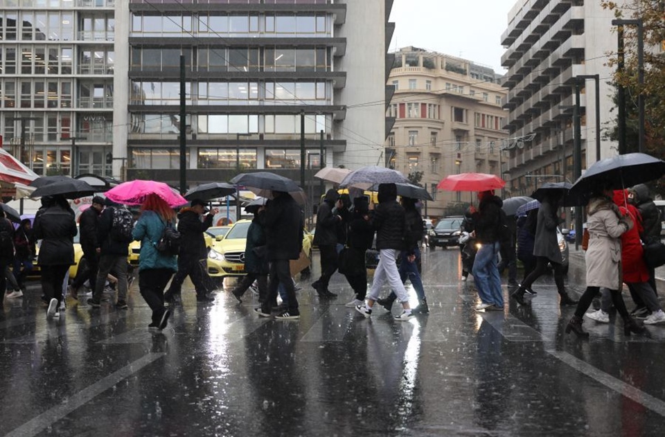 καιρός-ισχυρές-βροχές-και-καταιγίδες-562162672