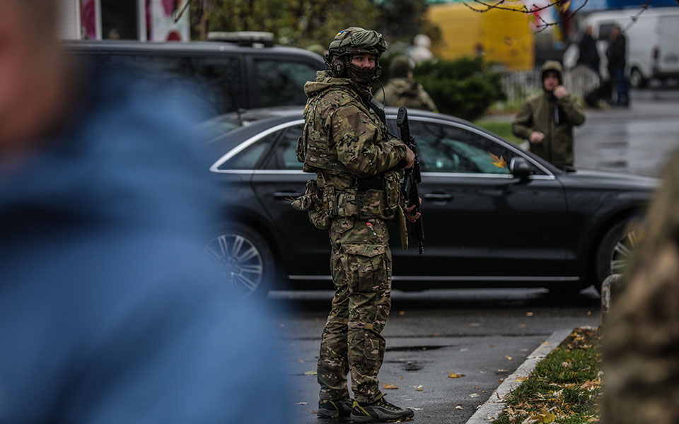 Σακελλαροπούλου στην Ουκρανία: Επίσκεψη στους ομαδικούς τάφους στην Μπούτσα-9