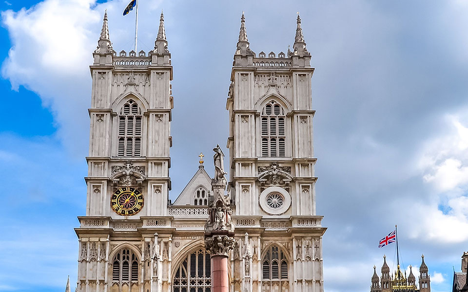 λιγότεροι-οι-χριστιανοί-σε-αγγλία-ουα-562162249