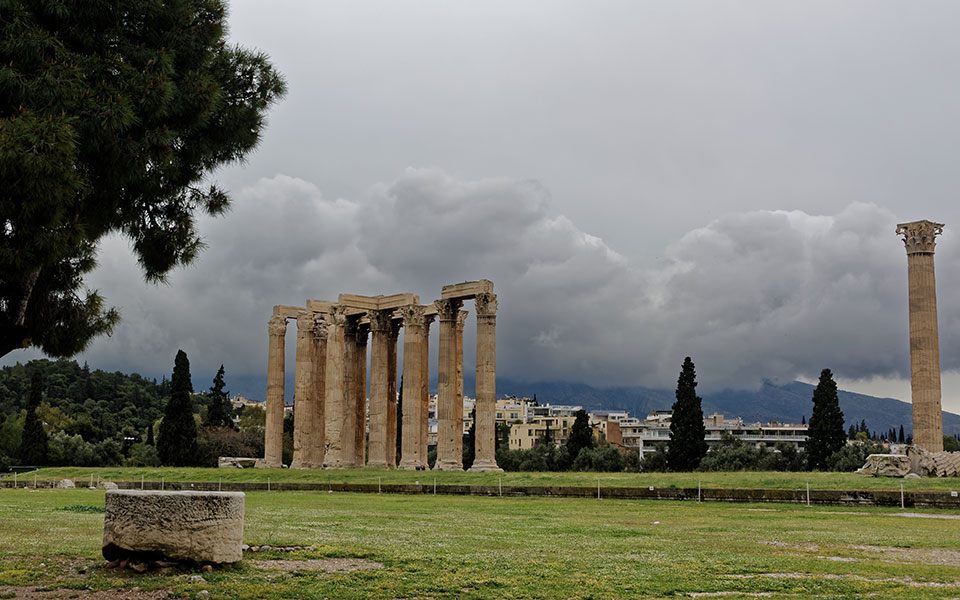 καιρός-νεφώσεις-και-βροχές-σε-όλη-τη-χώ-562143346