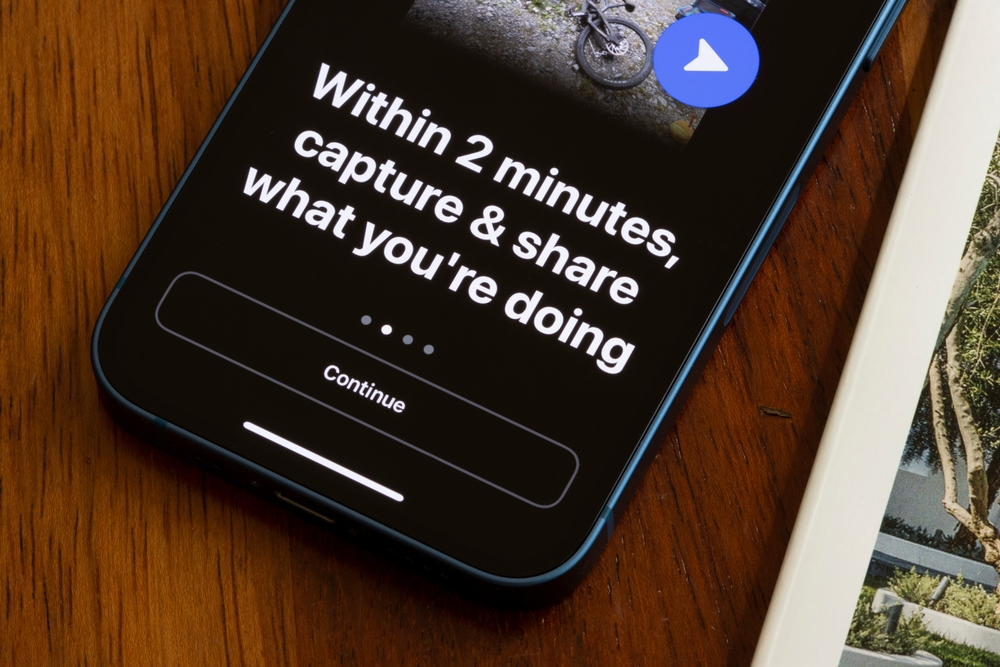 Το BeReal θέλει να κάνει τα social media πιο ανθρώπινα. Μπορεί;-1