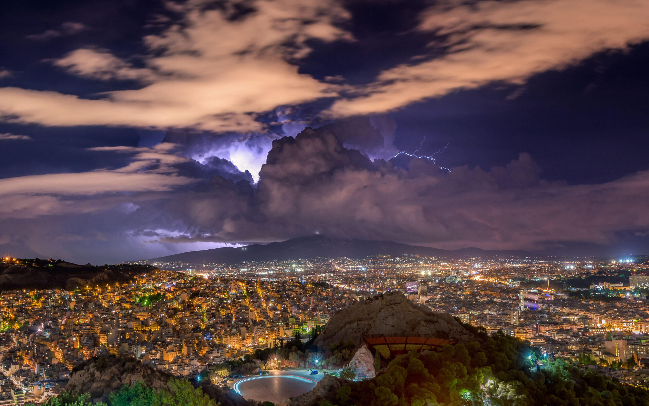 καιρός-έντονες-βροχές-και-καταιγίδες-562162162