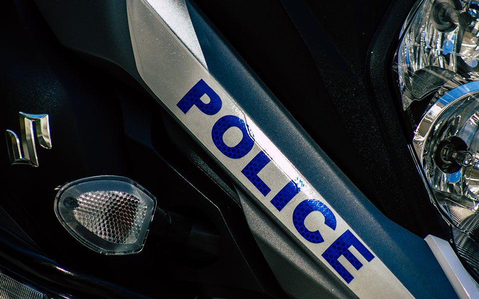 λαύριο-χειροπέδες-σε-47χρονο-για-βιασμό-562130455