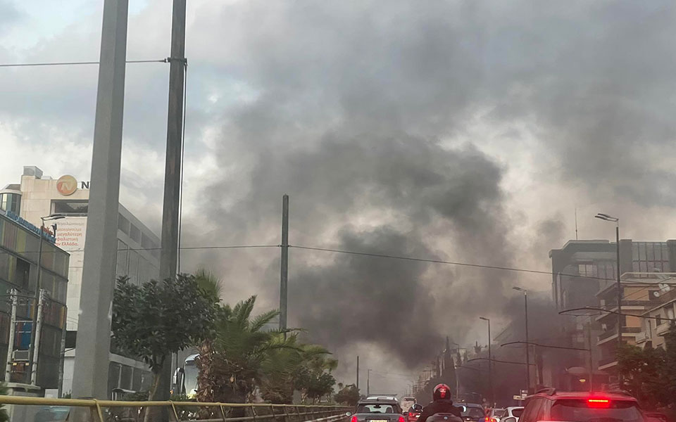 φωτιά-σε-υπόγεια-διάβαση-στη-λεωφόρο-σ-562126834